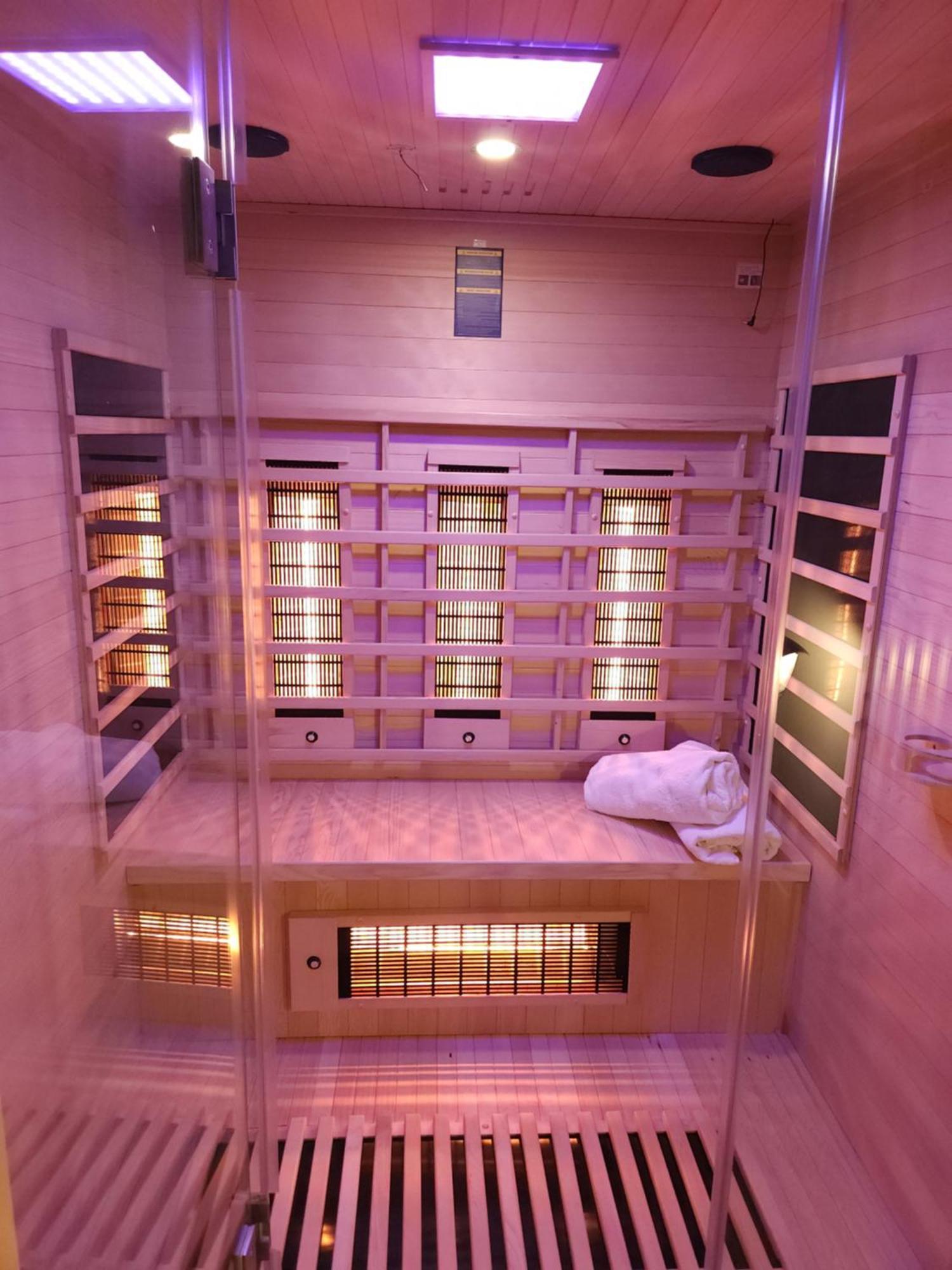 By The Sea - Prestige With A Luxurious Jacuzzi, Sauna And An Exclusive Massage Chair Available In One Of The Apartments! Apartment
