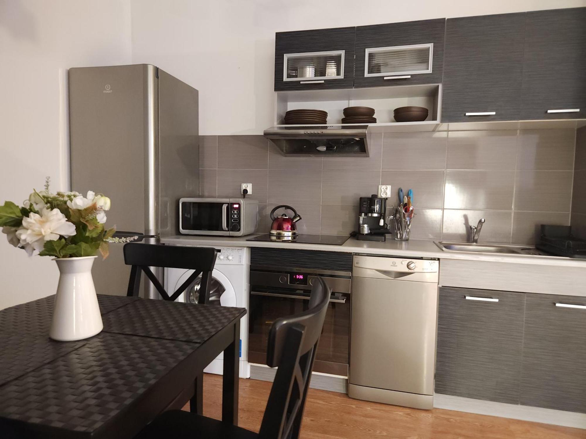 By The Sea - Prestige With A Luxurious Jacuzzi, Sauna And An Exclusive Massage Chair Available In One Of The Apartments! Lägenhet *