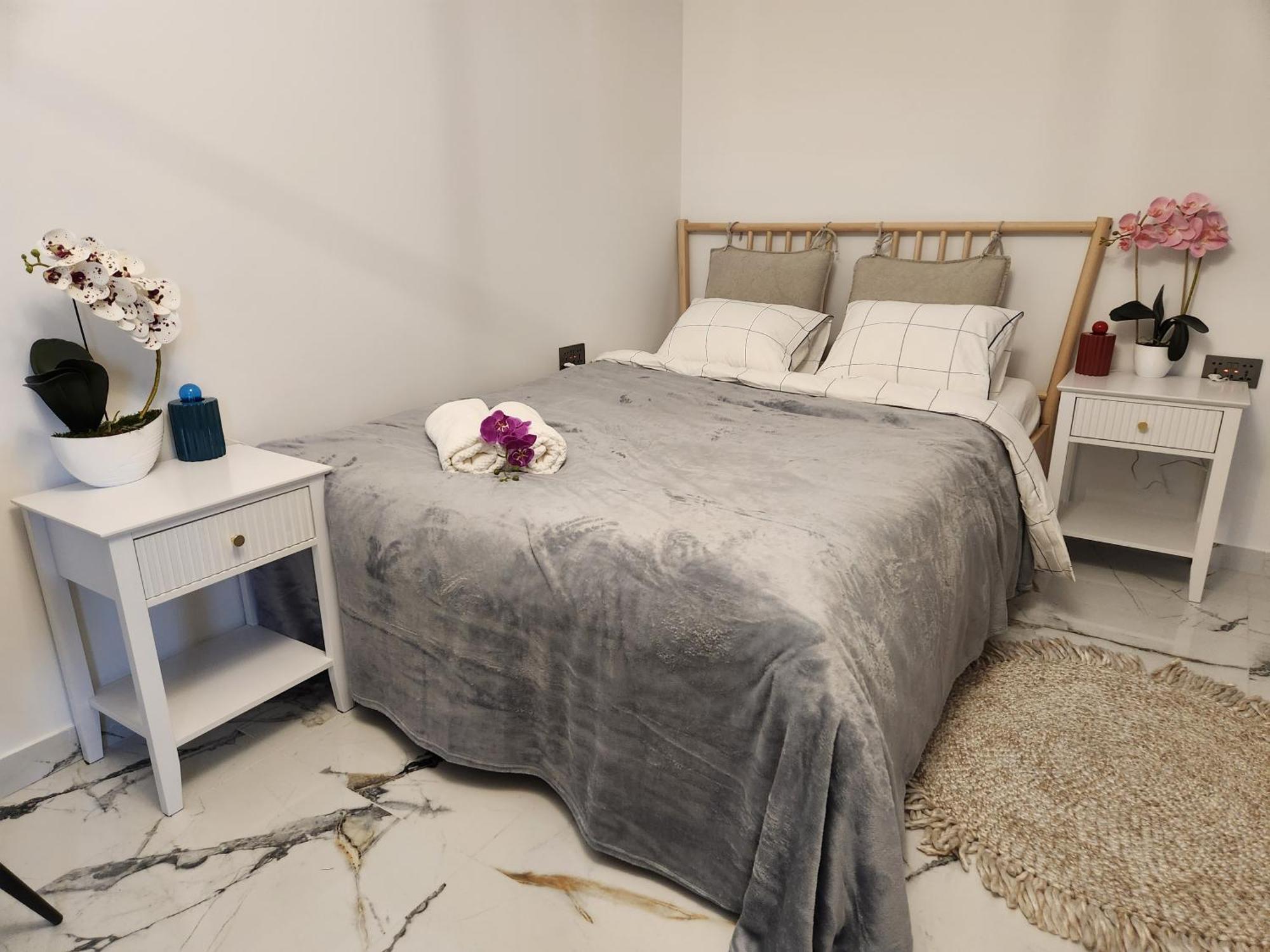 Lägenhet By The Sea - Prestige With A Luxurious Jacuzzi, Sauna And An Exclusive Massage Chair Available In One Of The Apartments!