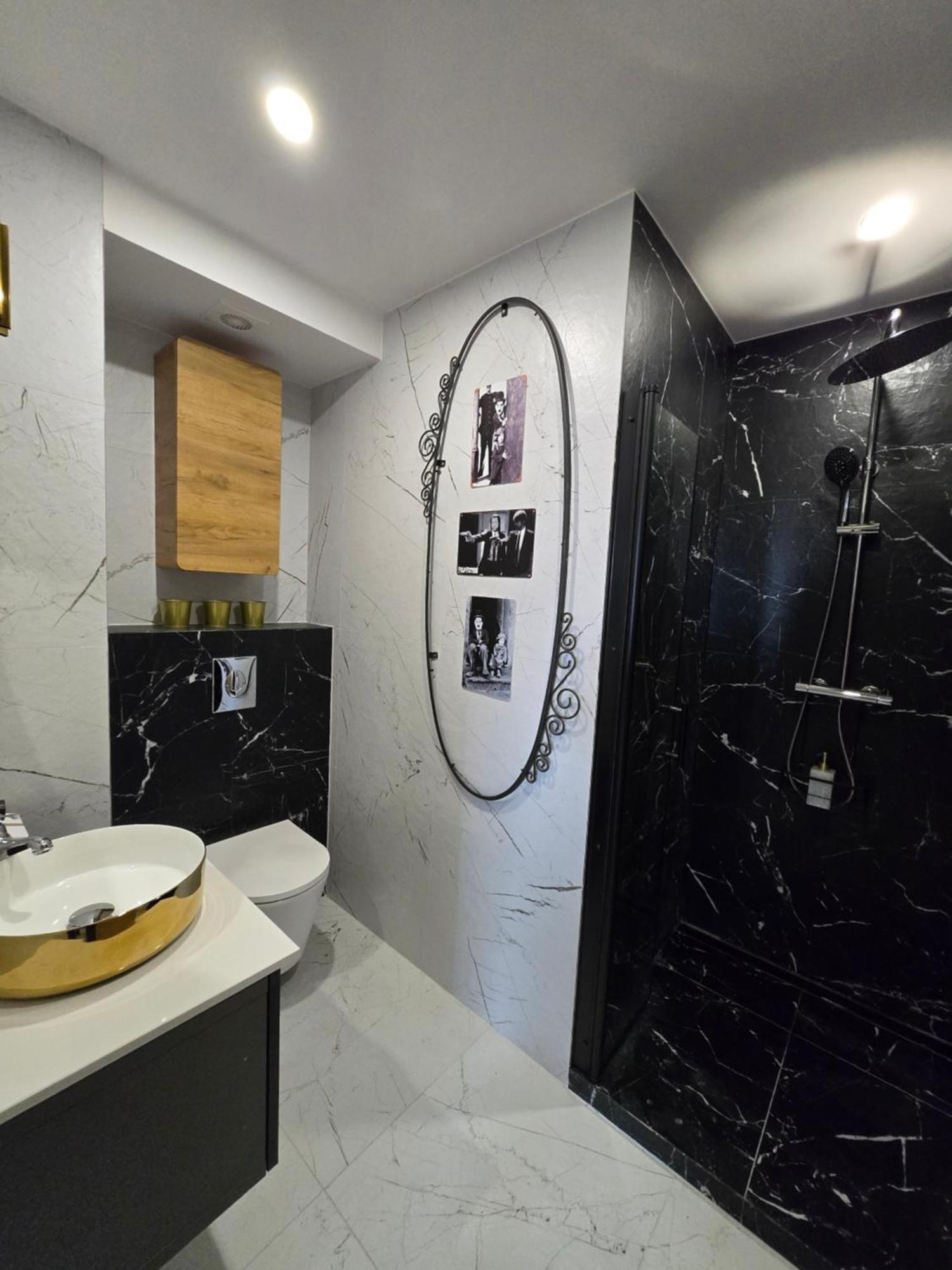 By The Sea - Prestige With A Luxurious Jacuzzi, Sauna And An Exclusive Massage Chair Available In One Of The Apartments! *