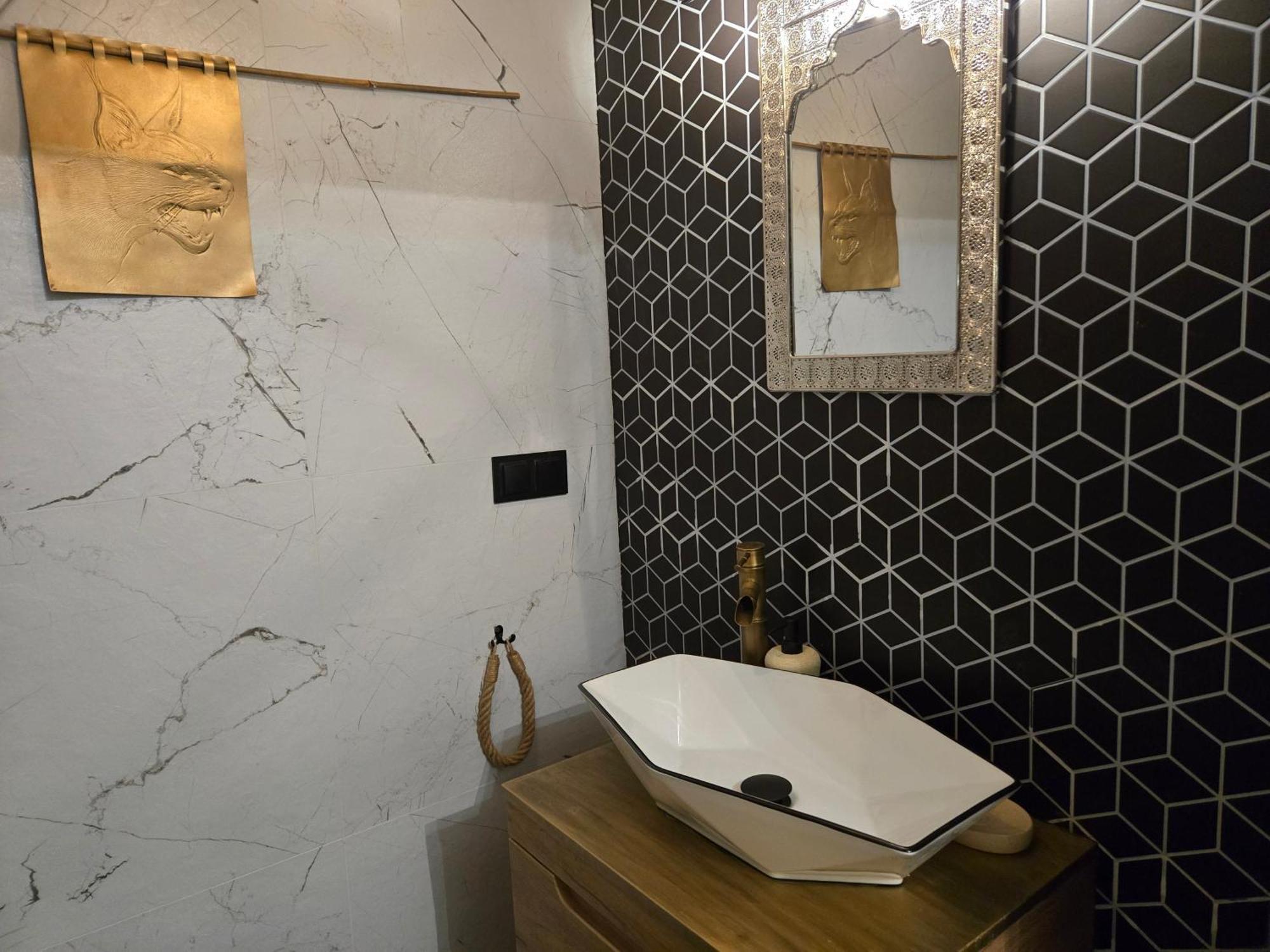 By The Sea - Prestige With A Luxurious Jacuzzi, Sauna And An Exclusive Massage Chair Available In One Of The Apartments! Lägenhet *