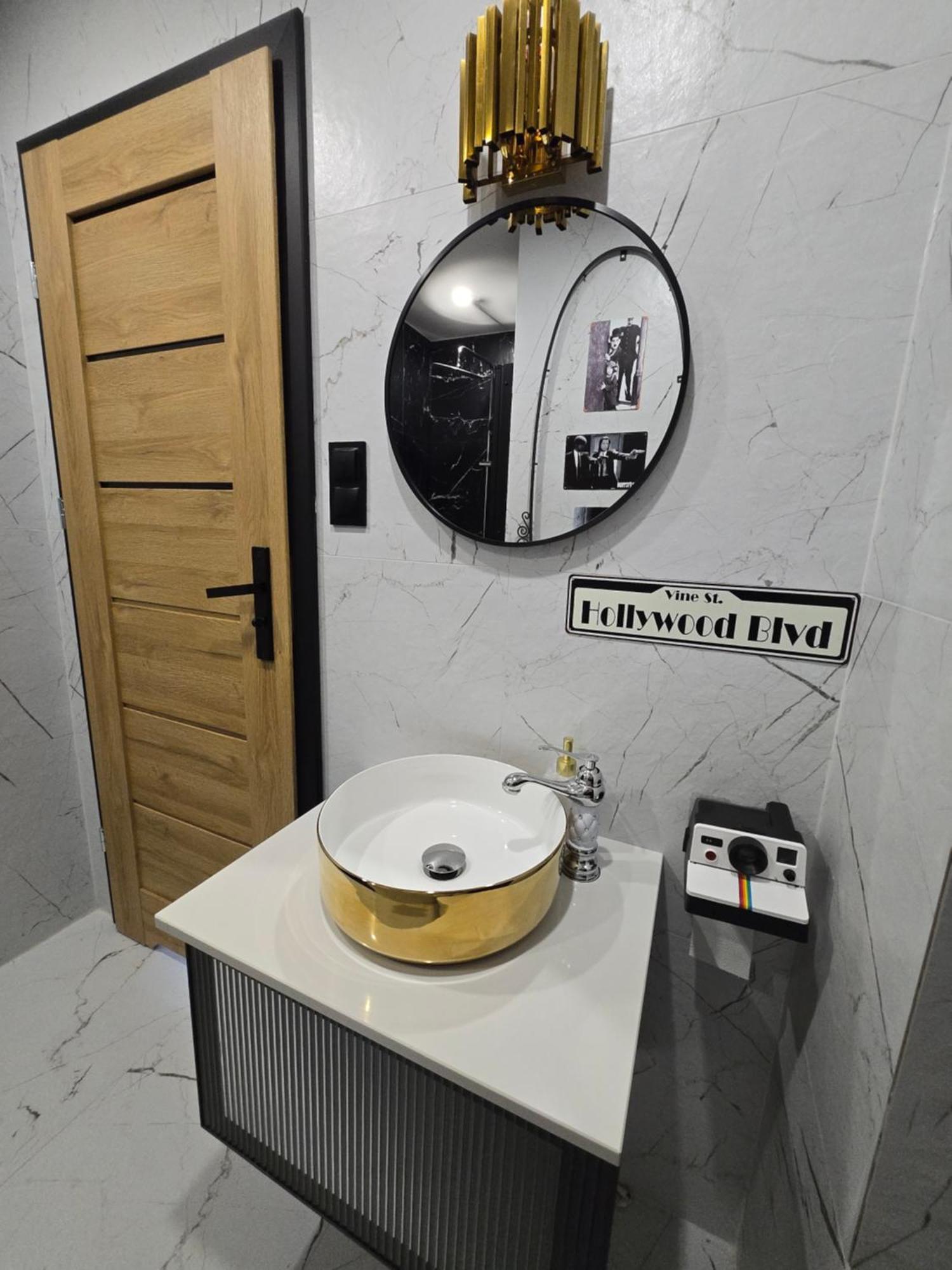 By The Sea - Prestige With A Luxurious Jacuzzi, Sauna And An Exclusive Massage Chair Available In One Of The Apartments! Gdańsk