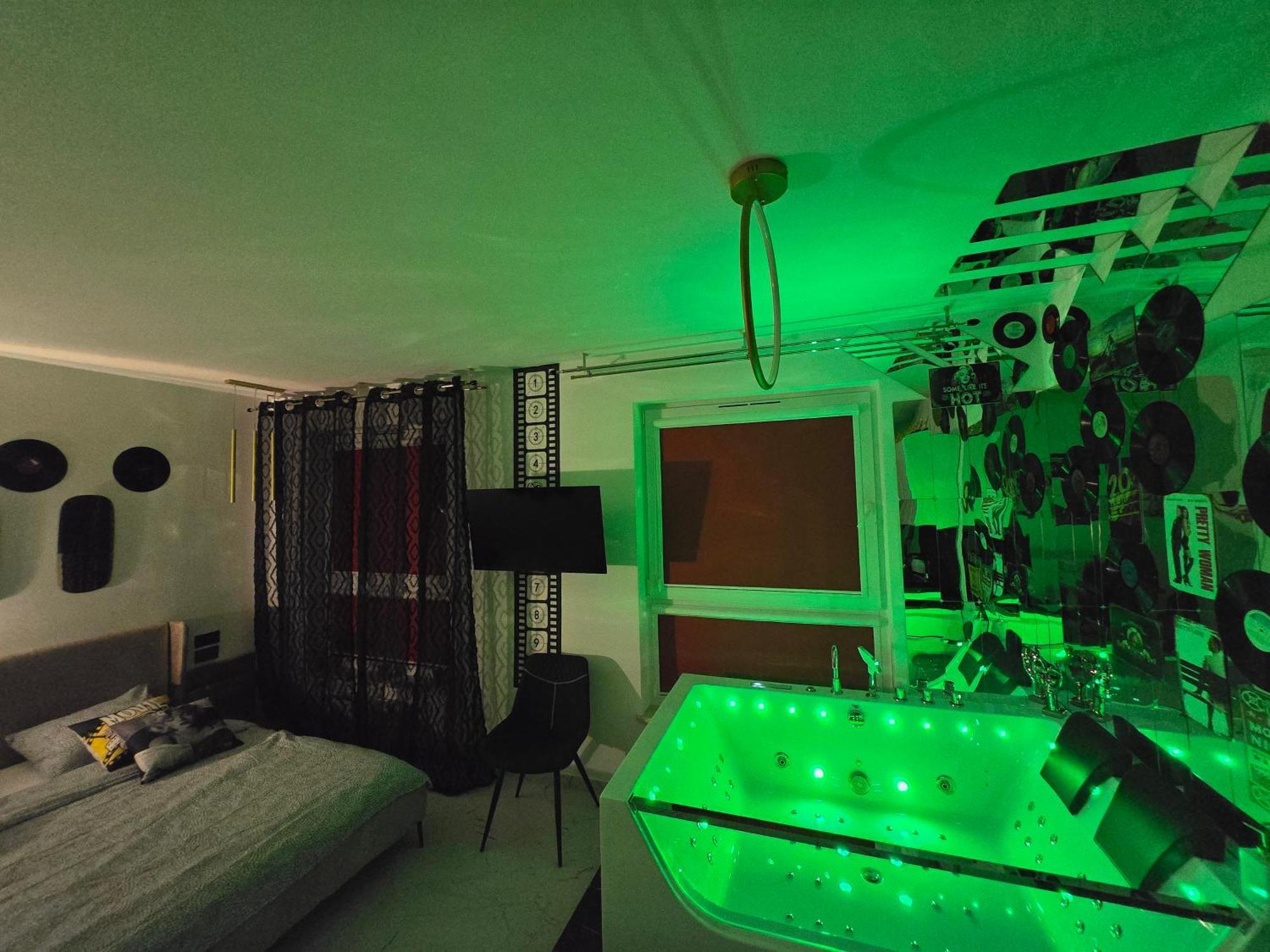 By The Sea - Prestige With A Luxurious Jacuzzi, Sauna And An Exclusive Massage Chair Available In One Of The Apartments! Lejlighed Gdańsk